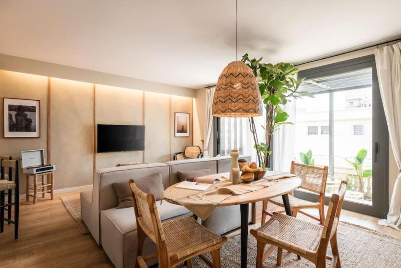Lulua - 2 Bedrooms In Eixample Dreta Barcelone