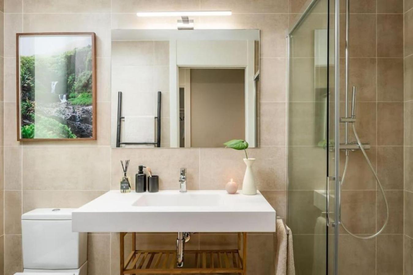 Lulua - 2 Bedrooms In Eixample Dreta Appartement *